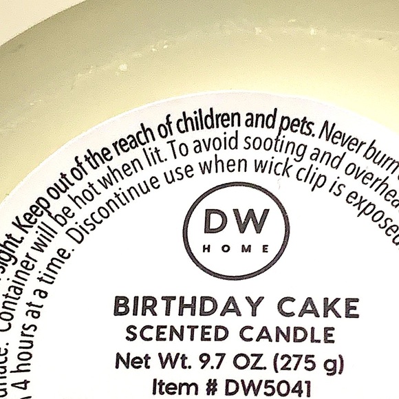 DW HOME CANDLE BIRTHDAY CAKE 1 WICK SOY WAX 9.7oz NEW - Picture 3 of 3
